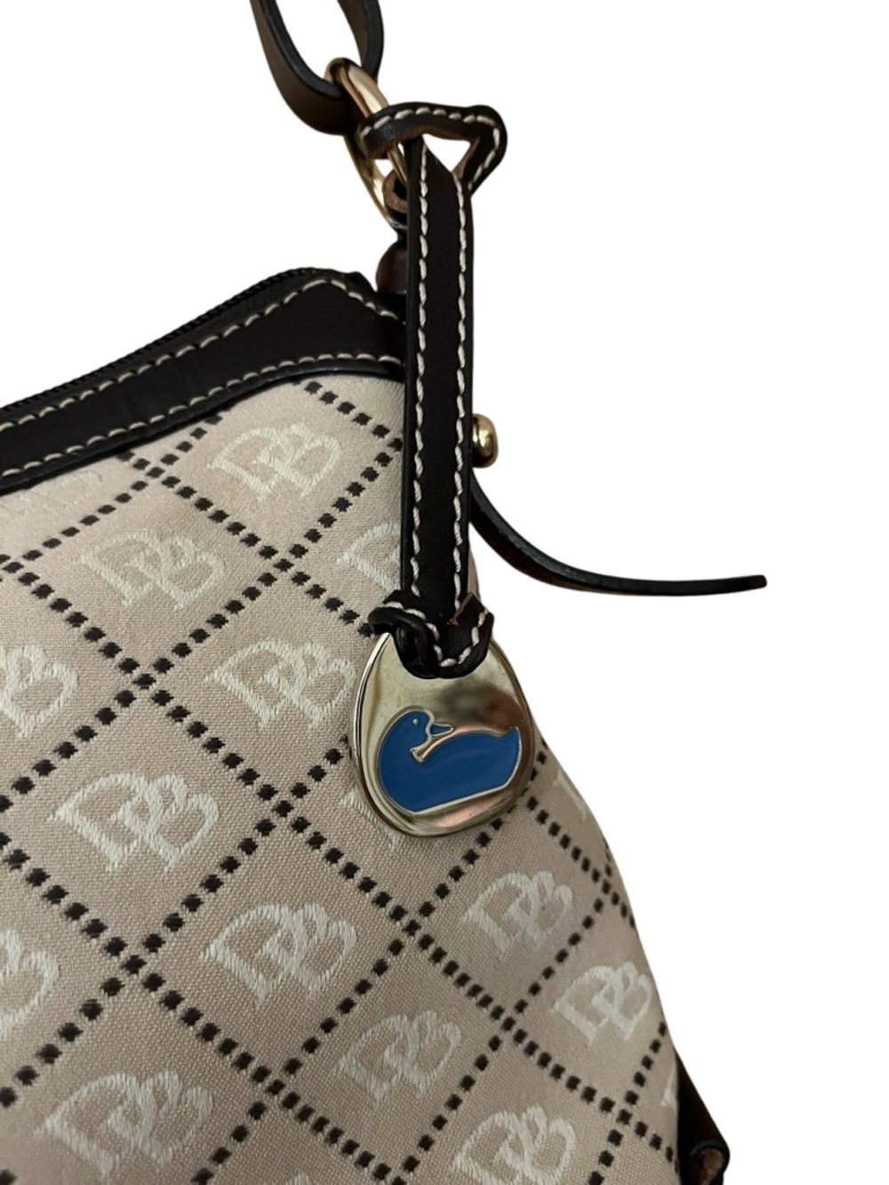 Dooney & Bourke Cream Monogram Shoulder Bag with Blue Duck Hang Tag. - Picture 4 of 14